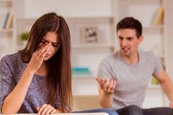 10 dấu hiệu nhận biết người đàn ông nông cạn