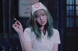 Xóa cảnh Jennie (BlackPink) mặc trang phục y tá gợi dục trong MV
