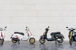 Piaggio ra mắt bộ đôi phiên bản đặc biệt Vespa Racing Sixties
