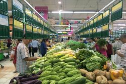Nông sản tăng giá do mưa, bão