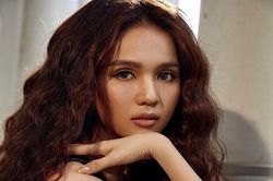 Ngọc Trinh 'đốt mắt' fan với mốt quần xuyên thấu cực nóng bỏng