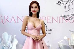 Hoài Sa bị chỉ trích mặc hở hang, thiếu tinh tế