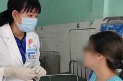 Nhập viện vì mặt sưng phù, mưng mủ sau khi tiêm filler làm đầy rãnh má
