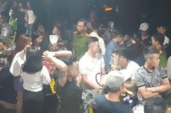 Đại úy công an bị đánh trước quán bar