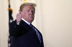 Không có triệu chứng Covid-19, TT Trump đến phòng Bầu dục làm việc