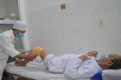 Ca phẫu thuật thay lại khớp gối nhân tạo đầu tiên tại ĐBSCL