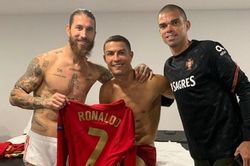 Ronaldo và Sergio Ramos làm lành, sau 2 năm 'nghỉ chơi'