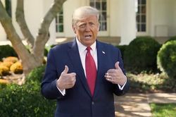 Vì sao TT Trump nói bản thân nhiễm Covid-19 là một 'phước lành'?