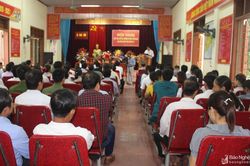 Đại biểu Quốc hội tiếp xúc với cử tri Anh Sơn trước kỳ họp thứ 10