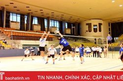 Giao lưu bóng chuyền kỷ niệm ngày truyền thống các ban Đảng