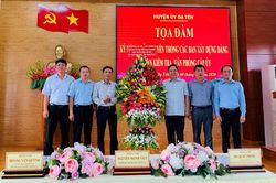 Đạ Tẻh: Tọa đàm kỷ niệm ngày truyền thống các Ban xây dựng Đảng, Ủy ban Kiểm tra và Văn phòng cấp ủy