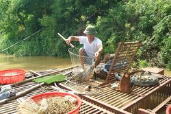 Kỳ II: Còn nhiều 'rào cản'