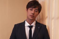 Nam chính soái ca được khen giống Bi (Rain) trong MV mới của Elly Trần là ai?