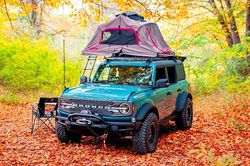 Ford Bronco Overland mới, 'nhà di động' nhỏ gọn đủ tiện nghi