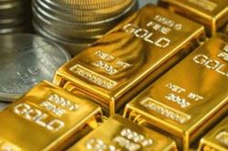 Giá vàng hôm nay 9/10: Vàng bị ai dìm giá? Chuyên gia nói về thời cơ để tích trữ vàng