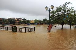 11 người chết, mất tích do mưa lũ ở miền Trung