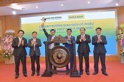 Nam A Bank giao dịch 389 triệu cổ phiếu trên UPCoM