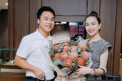 Hòa Minzy 'mạnh tay' chi 350 triệu mua đồng hồ tặng ông xã
