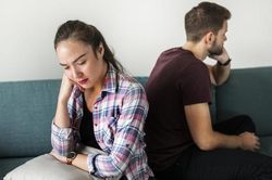 Ngay sau tuần trăng mật đã phát hiện ra chồng là kẻ lông bông, tinh vi