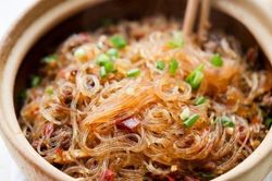 Làm miến xào nấm chay thanh đạm