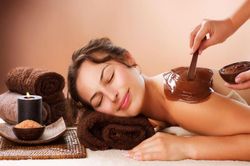Khu nghỉ dưỡng dùng chocolate để massage cho khách