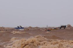 Ra khơi cứu 8 thuyền viên bị nạn, một tàu đánh cá bị chìm trên biển