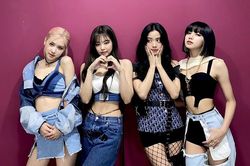 Netizen Hàn sửng sốt với màn cắt tan nát chiếc áo Dior 58 triệu của stylist cho Jisoo