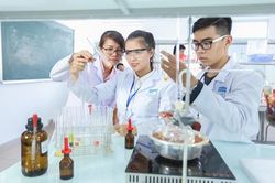 Trường tư đào tạo khối ngành sức khỏe: Tăng độ hấp dẫn