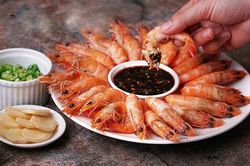 Những trường hợp tuyệt đối không nên ăn tôm kẻo nguy hại tới sức khỏe