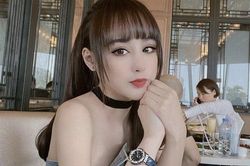 Bạn gái hotgirl của Karik xuất hiện trên sóng truyền hình Rap Việt, nhan sắc lạ và khác biệt quá lớn khiến netizen dậy sóng