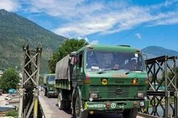 Trung Quốc triển khai 60.000 binh sĩ tới khu vực biên giới Ấn Độ
