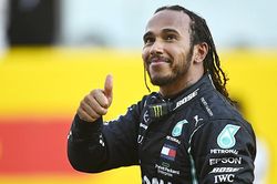 Chặng Eifel Grand Prix: Hamilton đuổi kịp Schumacher