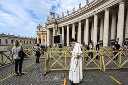 Một số thành viên Đội Cận vệ của Tòa thánh Vatican mắc COVID-19