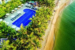 Đến Amarin Resort & Spa Phú Quốc để gần với biển và hòa mình vào nắng