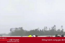 Tìm thấy thi thể sản phụ bị lũ cuốn trên đường đến bệnh viện sinh con
