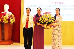 Tọa đàm 'Thúc đẩy bình đẳng giới trong chính trị'