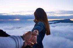 Bạn thuộc tuýp nào khi yêu đương: Chuyên 'tấn công' hay chỉ 'cố thủ' trong tình cảm?