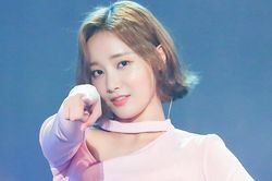 Yeon Woo (Momoland) bị fan cuồng rình rập nhà riêng