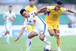Quảng Nam FC 'còn nước còn tát'
