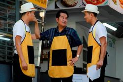 'Bánh mì ông Màu': Ngày đầu mở tiệm, ông Màu bị vợ lập mưu 'bỏ bom' cả 100 ổ bánh