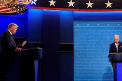Tổng thống Trump bị đối thủ Biden dẫn trước 17 điểm