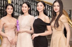 Top 35 Hoa hậu Việt Nam 2020 đứng chung khung hình