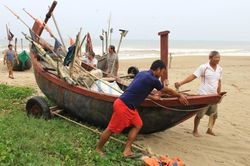 Sơ tán hơn 150.000 người dân tránh bão số 7