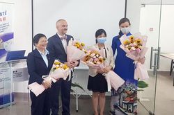 Khởi động sáng kiến Pháp - Việt mang tên 'Bác sĩ giải đáp'