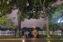 Ngủ yên Hà Nội