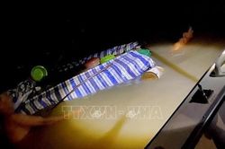 Cứu hai người trên thuyền đánh cá sắp chìm lúc nửa đêm