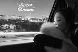 Song Hye Kyo buồn và cô đơn trước thềm kỷ niệm 3 năm ngày cưới Song Joong Ki