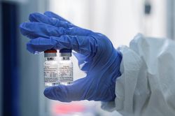 Bộ Ngoại giao thông tin thời gian vaccine COVID-19 của Nga về Việt Nam