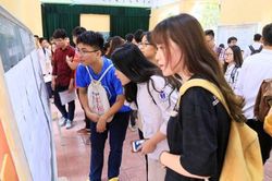 Ngành hot, ngành ế…