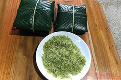 'Trời mưa thì giã cốm ăn chơi'